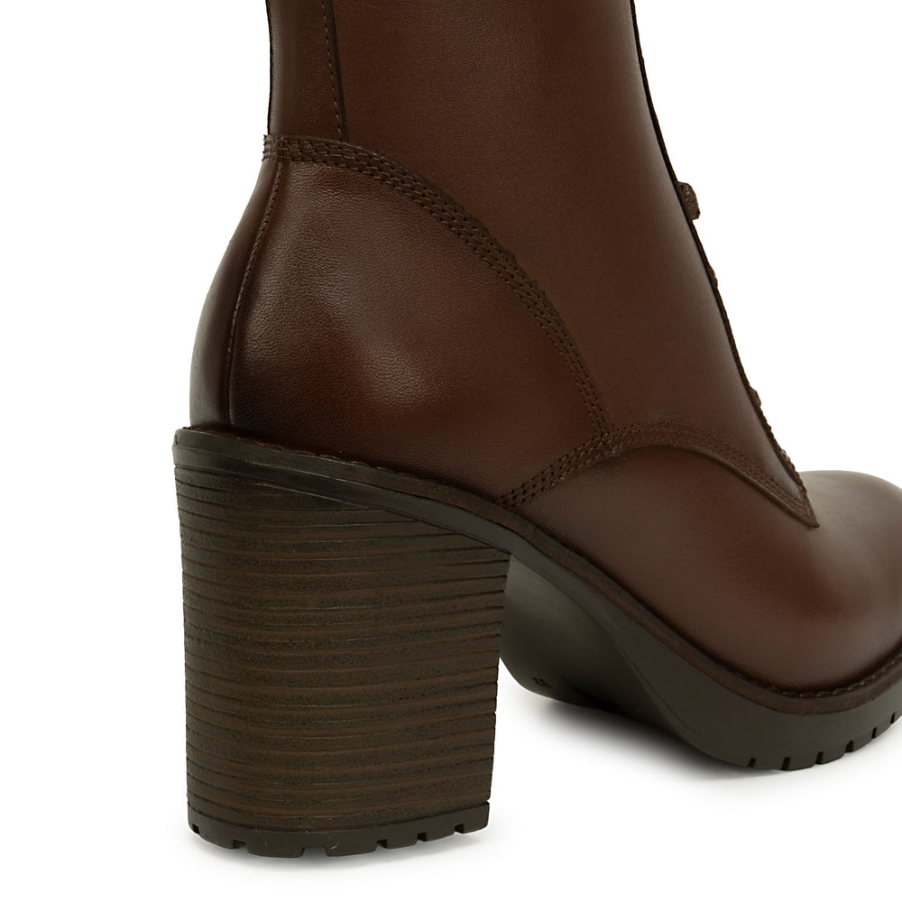 Botin Derby Casual Canela